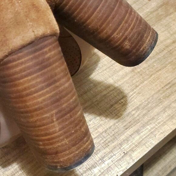 Jessica Simpson Kymber Brown Suede Perforated Zip Up Ankle Booties Sz 9.5 - Picture 6 of 12